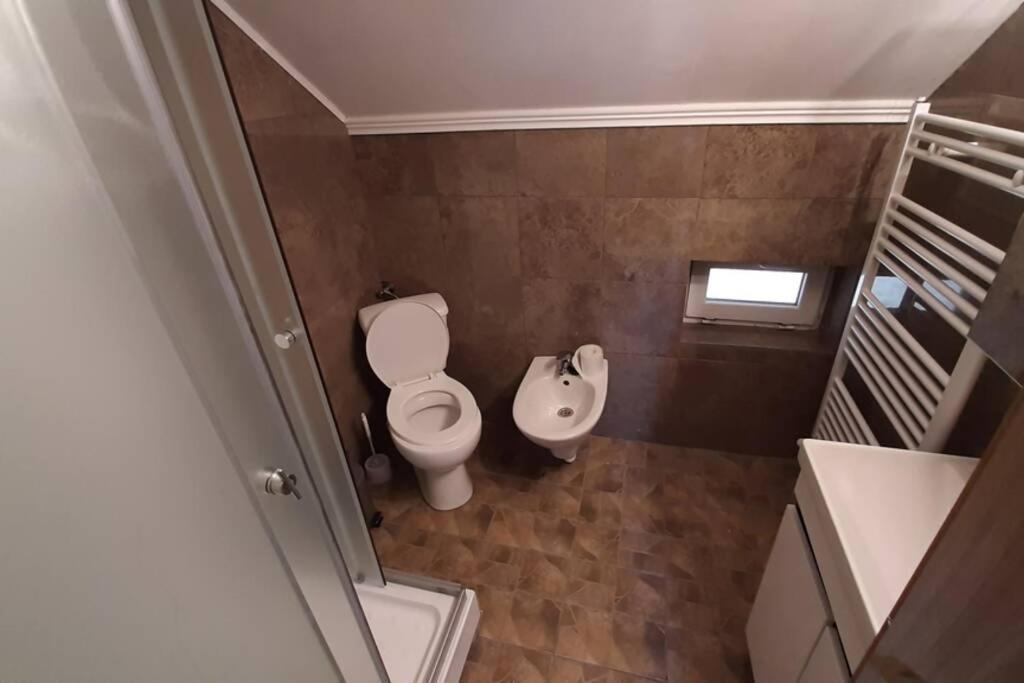 Casa In Curte La Zavate Βίλα Μπραν Εξωτερικό φωτογραφία