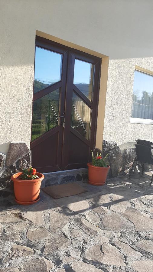 Casa In Curte La Zavate Βίλα Μπραν Εξωτερικό φωτογραφία