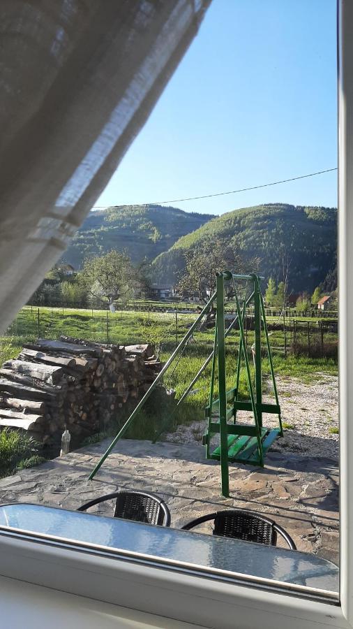 Casa In Curte La Zavate Βίλα Μπραν Εξωτερικό φωτογραφία